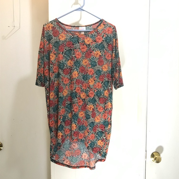LuLaRoe Tops - LuLaRoe Irma tunic, multicolored flowers